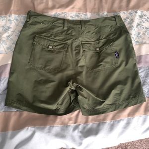Patagonia Size 12 Olive Green Shorts EUC